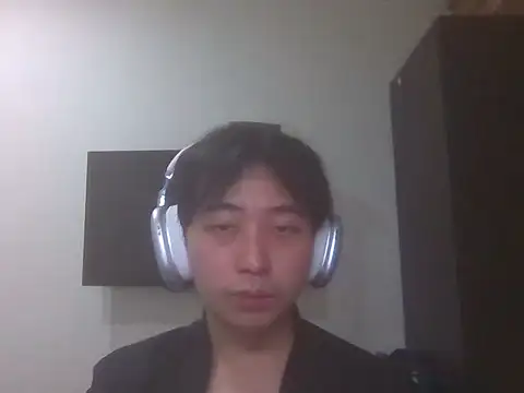 Snapshot of AJIJI1010 chatting on December 22, 2025, 6:49 pm AJIJI1010 online show from December 22, 2025, 6:49 pm