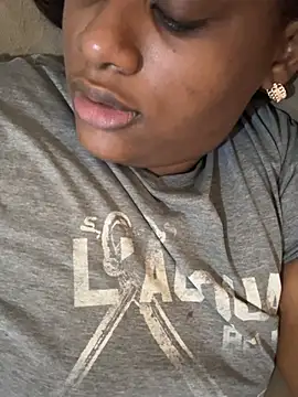 amorasecy online show from January 13, 2026, 10:31 am