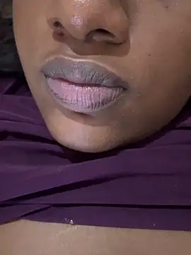 amorasecy online show from February 12, 2026, 11:27 am