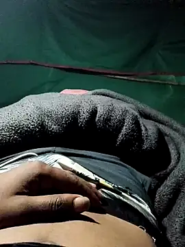 Snapshot of Hot2602 chatting on December 21, 2025, 1:18 pm Hot2602 online show from December 21, 2025, 1:18 pm