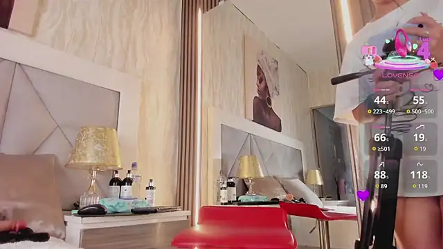 Laylaa- online show from January 14, 2026, 5:46 am