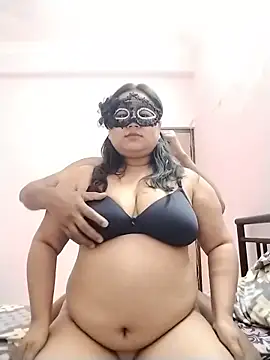 DesiSeductress online show from March 11, 2026, 6:36 pm