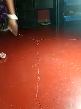 Hot-Angale online show from April 16, 2026, 6:30 pm