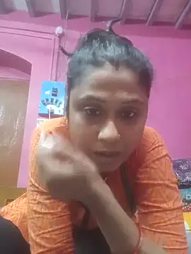 Hooghlypinkivabi online show from February 13, 2026, 1:18 pm