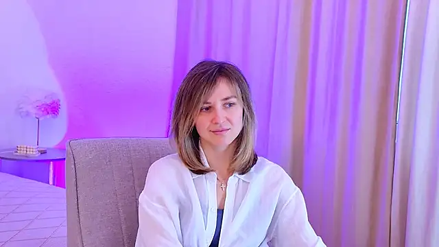 EmeraldGlow online show from March 27, 2026, 2:39 pm