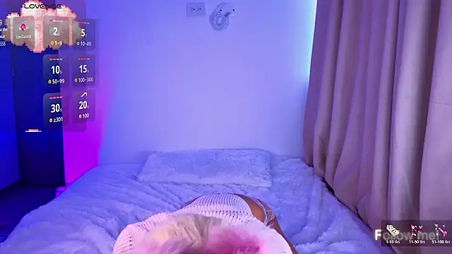 Snapshot of Kitsuneplay_ chatting on February 9, 2026, 9:41 pm Kitsuneplay online show from February 9, 2026, 9:41 pm