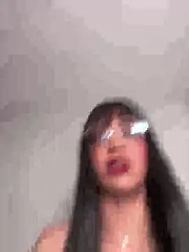 Snapshot of ValentinaEvanz chatting on May 27, 2026, 2:58 pm ValentinaEvanz online show from May 27, 2026, 2:58 pm