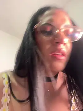 Snapshot of ValentinaEvanz chatting on June 18, 2026, 9:08 pm ValentinaEvanz online show from June 18, 2026, 9:08 pm