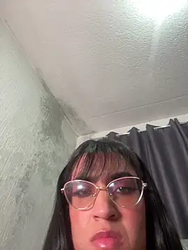 Snapshot of ValentinaEvanz chatting on June 20, 2026, 8:11 pm ValentinaEvanz online show from June 20, 2026, 8:11 pm