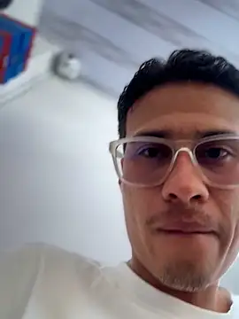 Latin Paisa Boy online show from March 15, 2026, 8:37 pm