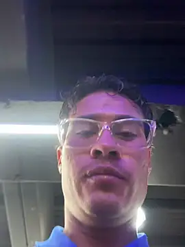 Snapshot of Latin_Paisa_Boy chatting on May 27, 2026, 4:37 pm Latin Paisa Boy online show from May 27, 2026, 4:37 pm