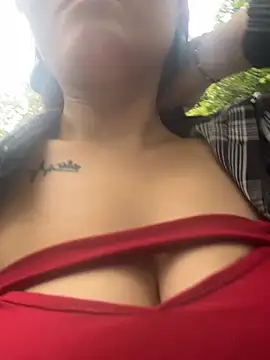 Snapshot of Molly-xiao chatting on May 26, 2026, 8:32 am Molly-xiao online show from May 26, 2026, 8:32 am