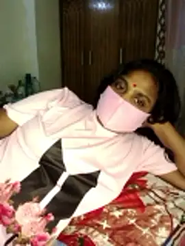 Snapshot of Hot_Sweety02 chatting on February 8, 2026, 10:57 pm Hot Sweety02 online show from February 8, 2026, 10:57 pm