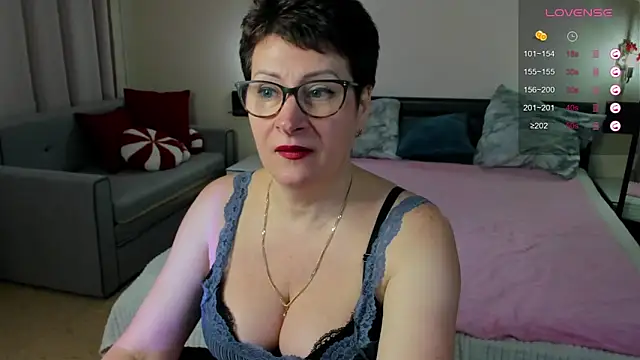 JennyMons online show from May 19, 2026, 8:31 am
