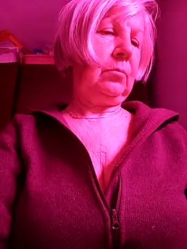 KlaudiaDarling online show from January 8, 2026, 6:37 am