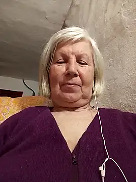 KlaudiaDarling online show from March 7, 2026, 5:43 pm