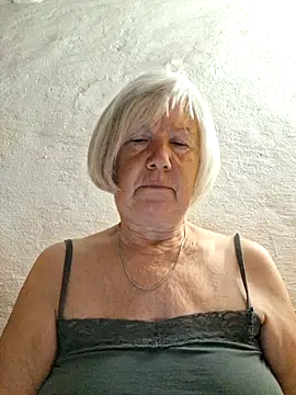 Snapshot of KlaudiaDarling chatting on June 27, 2026, 1:10 am KlaudiaDarling online show from June 27, 2026, 1:10 am