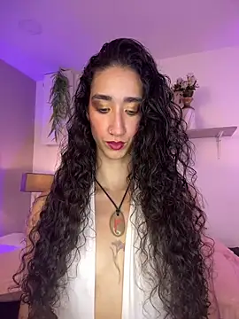 LunaDupont online show from February 28, 2026, 8:10 pm