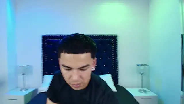 Jaden and sofia online show from April 1, 2026, 3:18 am