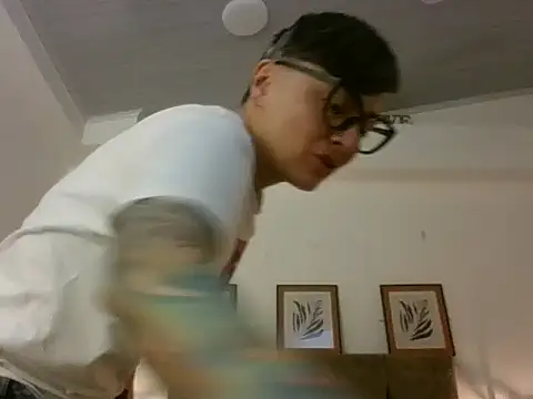 kat paradise online show from February 24, 2026, 11:52 am