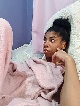 Samarajenyfer online show from February 26, 2026, 4:22 am