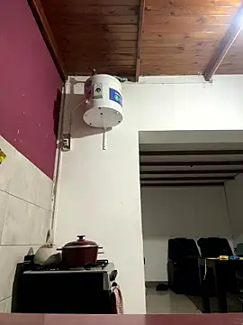 Snapshot of donatella07 chatting on January 14, 2026, 11:31 pm donatella07 online show from January 14, 2026, 11:31 pm