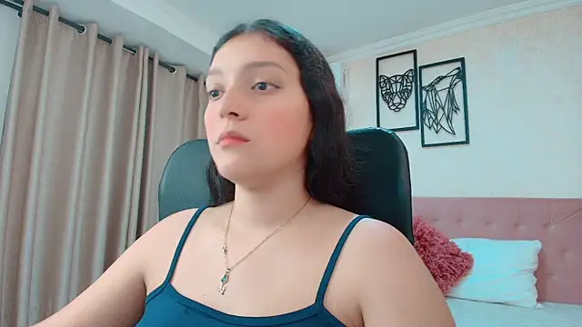 littlemolly walcott online show from May 28, 2026, 1:25 am