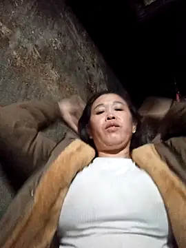 dakota-kis online show from February 24, 2026, 12:30 am