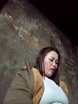 dakota-kis online show from March 18, 2026, 12:41 pm