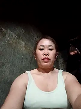 dakota-kis online show from April 17, 2026, 11:52 pm