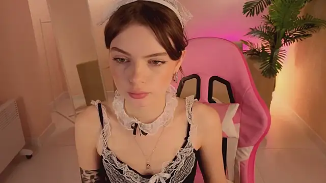 Ellya me online show from February 16, 2026, 8:43 am