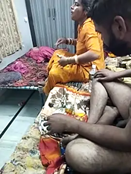 Snapshot of hornycouple20000 chatting on February 25, 2026, 7:01 pm hornycouple20000 online show from February 25, 2026, 7:01 pm