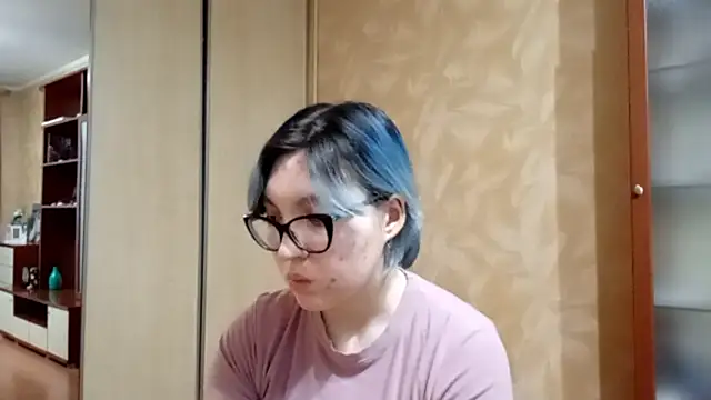 Snapshot of EvonTabb chatting on February 18, 2026, 1:51 pm EvonTabb online show from February 18, 2026, 1:51 pm