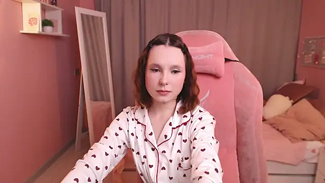 Snapshot of Haya_Harareet chatting on February 6, 2026, 1:10 am Haya Harareet online show from February 6, 2026, 1:10 am