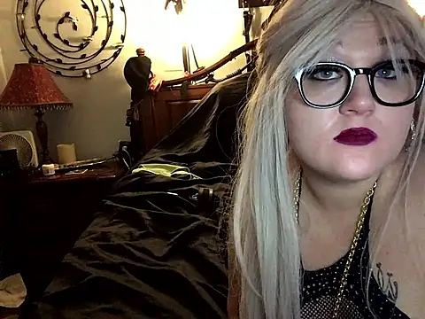 Snapshot of UnpleasantFan156 chatting on January 19, 2026, 1:20 am UnpleasantFan156 online show from January 19, 2026, 1:20 am