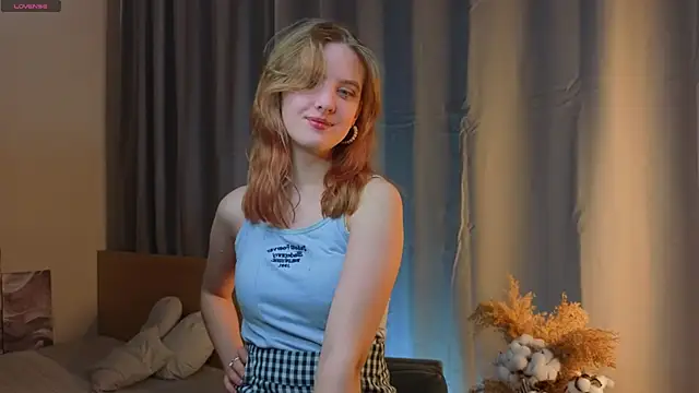 Snapshot of RennaHettes chatting on March 1, 2026, 1:07 am RennaHettes online show from March 1, 2026, 1:07 am