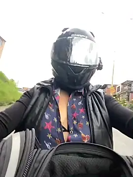 Scarlet auraa online show from January 13, 2026, 8:58 pm