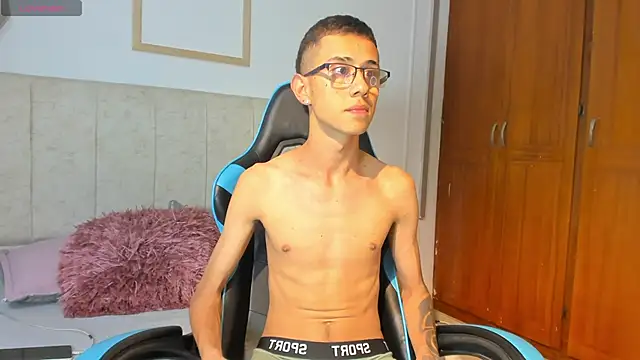 asher lux online show from January 5, 2026, 8:56 pm