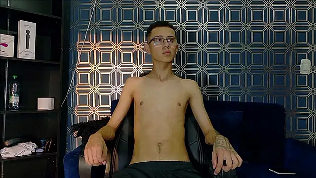 asher lux online show from February 9, 2026, 7:40 pm