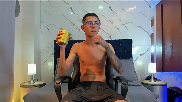 asher lux online show from February 20, 2026, 8:31 pm