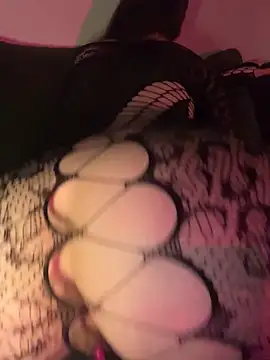 Annaluvv online show from April 7, 2026, 5:08 am