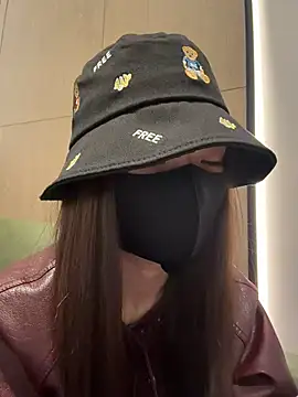 ZJbaby online show from April 8, 2026, 1:11 pm