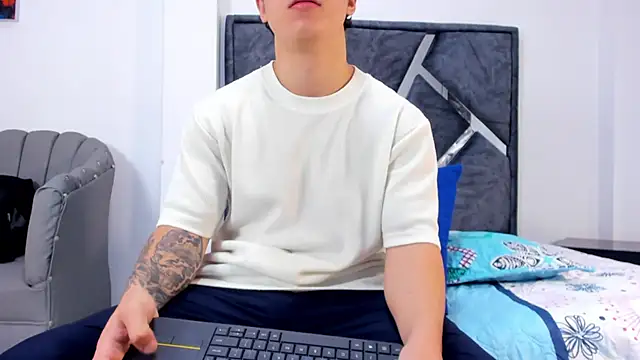 Liam saint online show from February 4, 2026, 12:11 pm