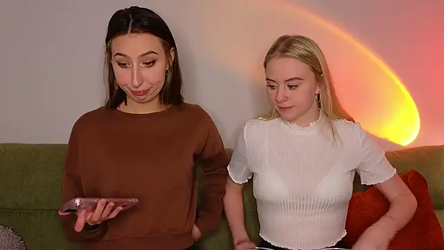 Mimipaws online show from January 9, 2026, 8:21 pm