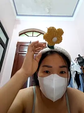 seduza-hyun online show from April 29, 2026, 1:43 am