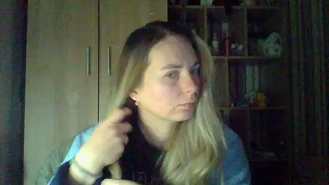 VikiLove765 online show from February 11, 2026, 10:37 pm