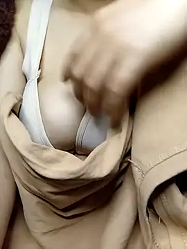 Merrylinh online show from February 13, 2026, 4:14 pm