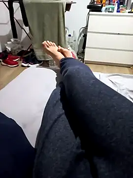 Henrytsuzuki online show from January 7, 2026, 8:00 pm