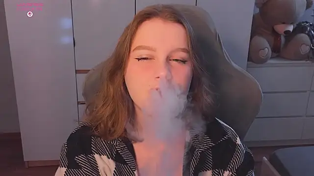 Ol1via online show from February 8, 2026, 1:42 am