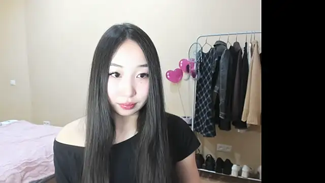 Amane Yuki online show from February 23, 2026, 5:32 pm